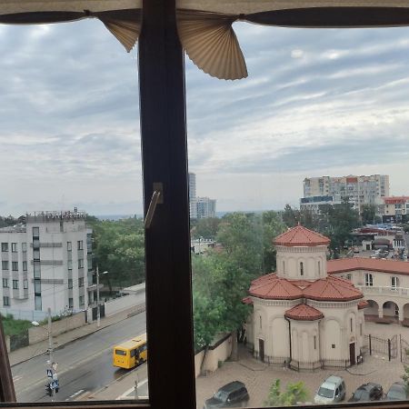 Квартира На 10-Й Фонтана Appartement Odessa Buitenkant foto