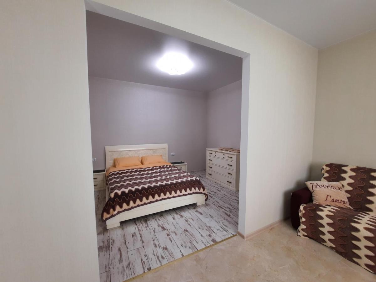 Квартира На 10-Й Фонтана Appartement Odessa Buitenkant foto