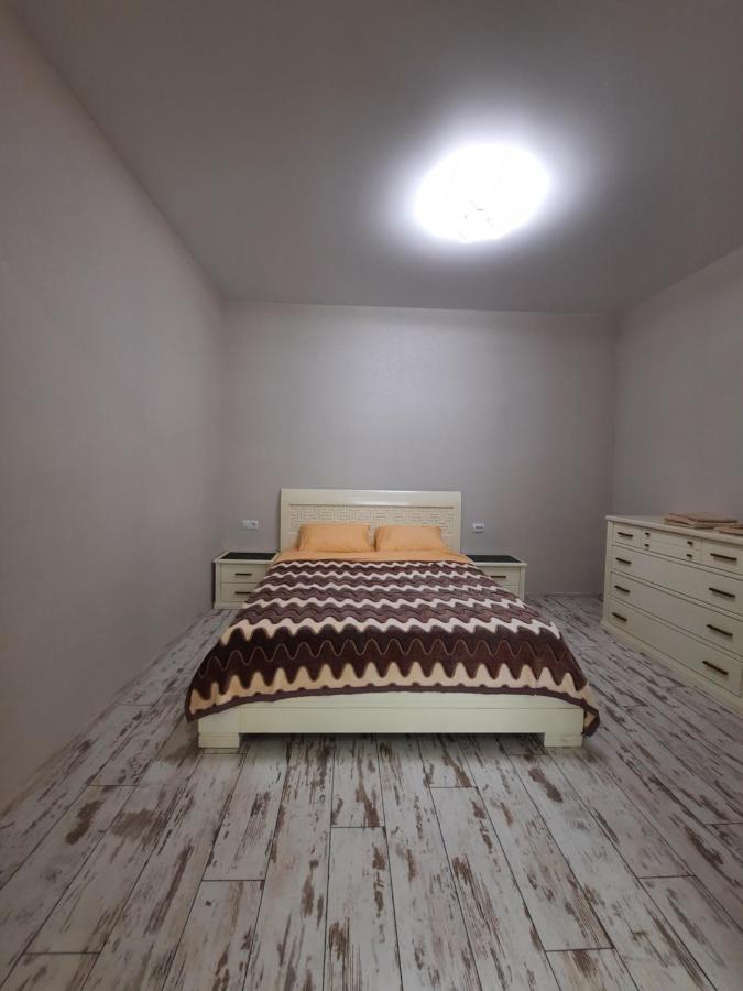 Квартира На 10-Й Фонтана Appartement Odessa Buitenkant foto
