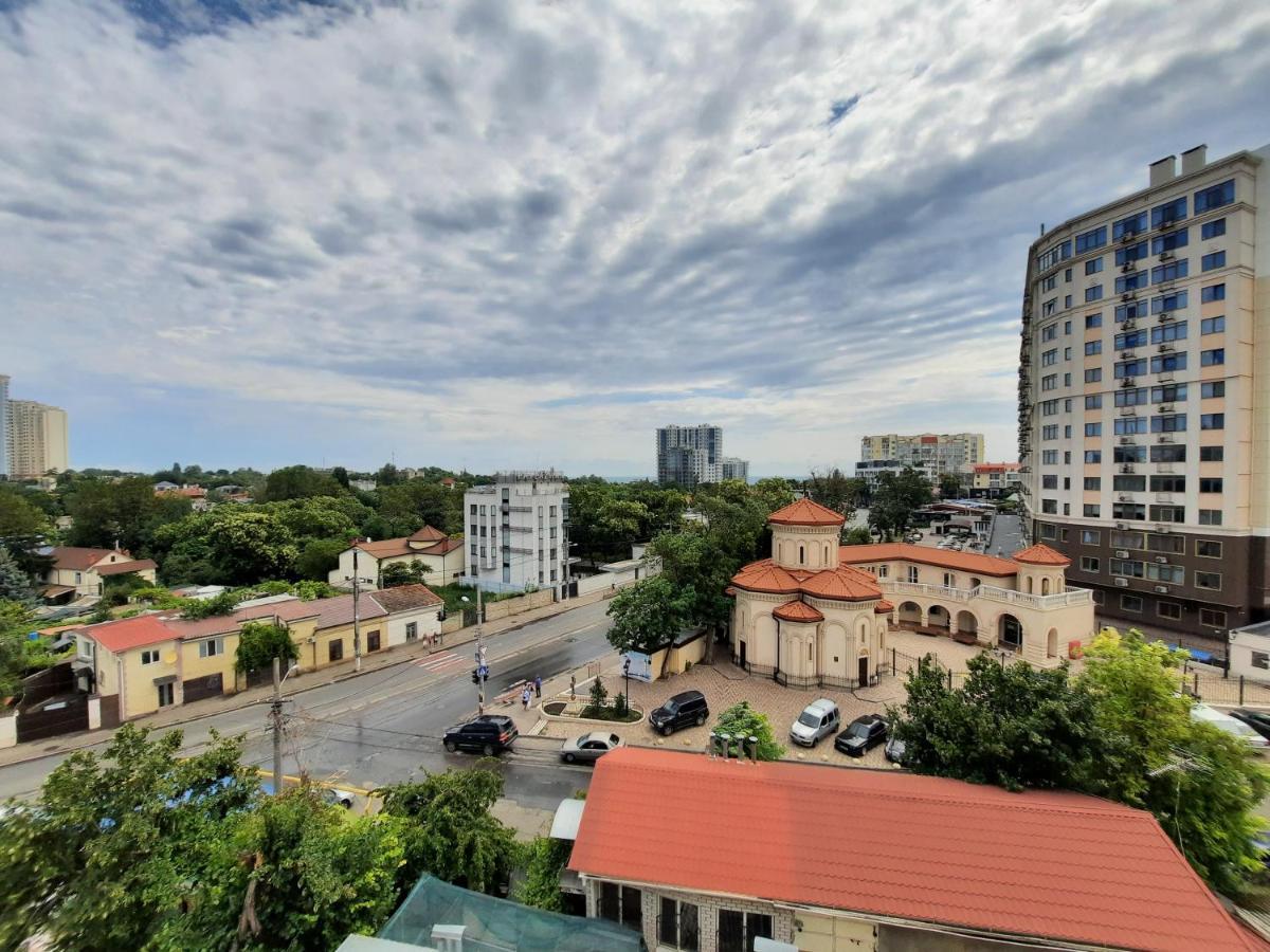 Квартира На 10-Й Фонтана Appartement Odessa Buitenkant foto