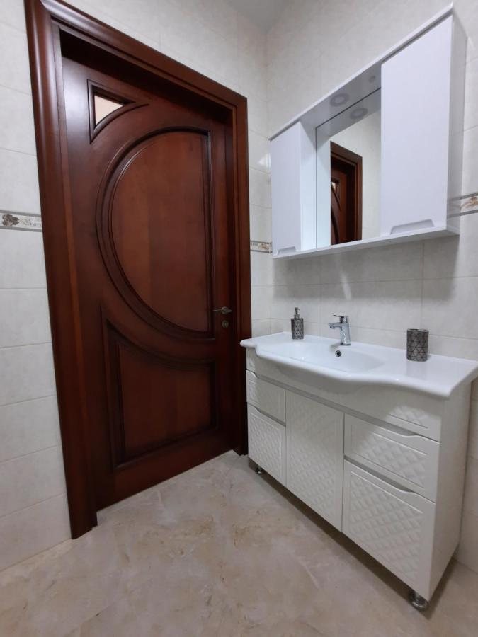Квартира На 10-Й Фонтана Appartement Odessa Buitenkant foto