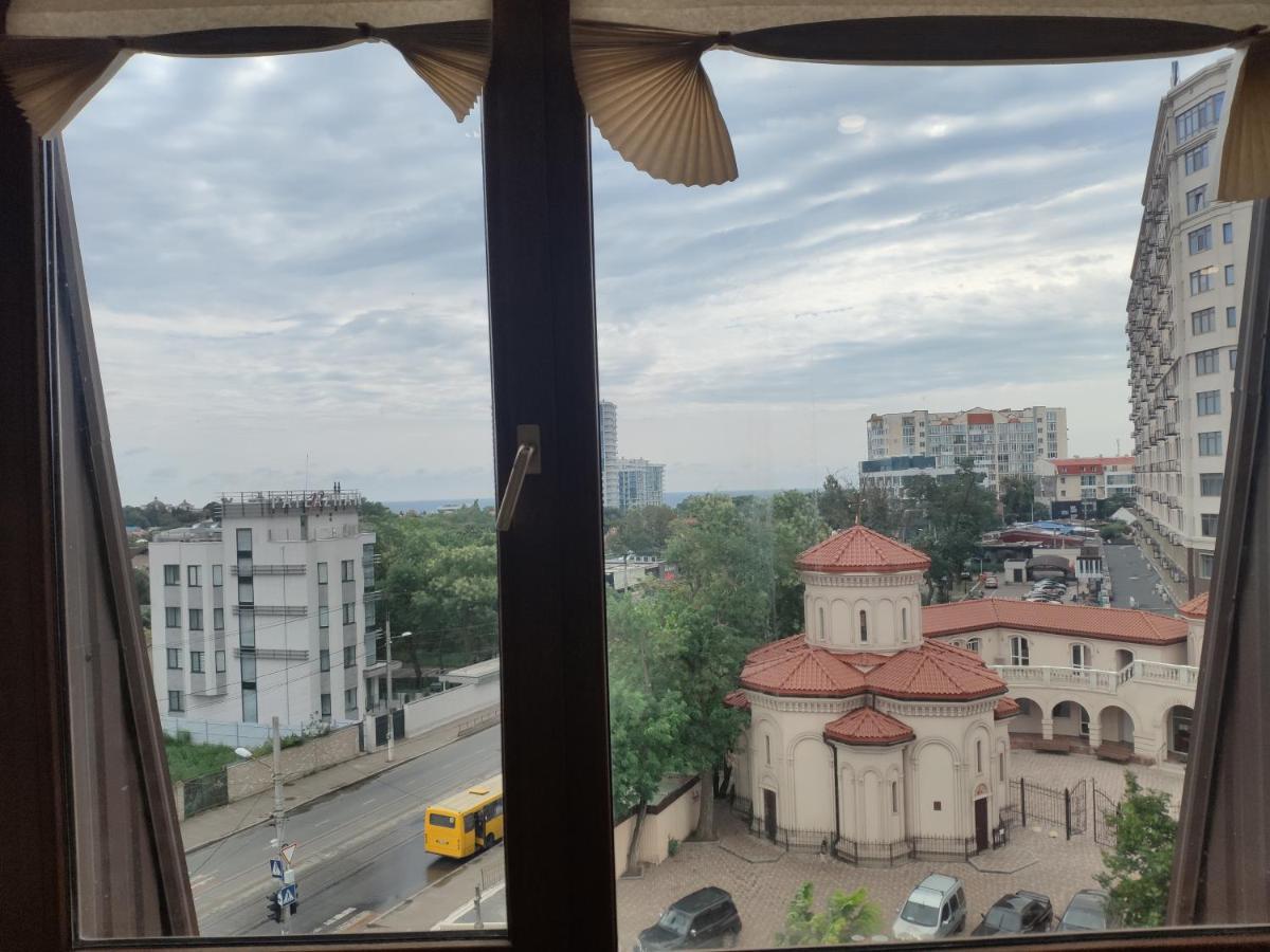 Квартира На 10-Й Фонтана Appartement Odessa Buitenkant foto