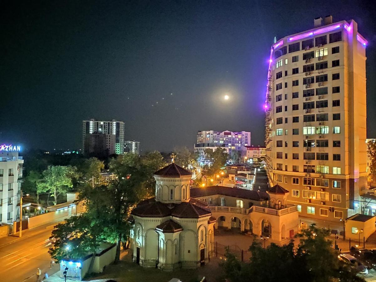 Квартира На 10-Й Фонтана Appartement Odessa Buitenkant foto